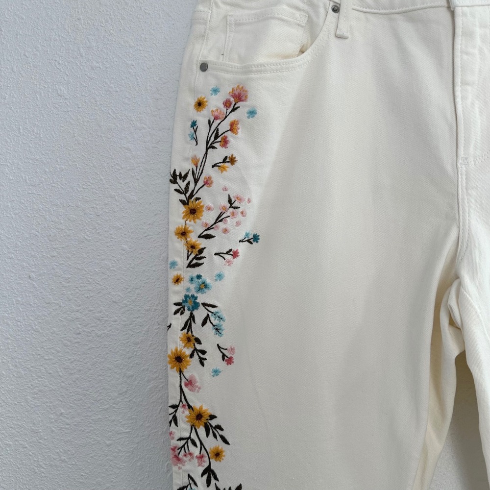Driftwood Kelly Jeans Women 18 White Floral Embroidered High Rise Flare Boho - Picture 4 of 8